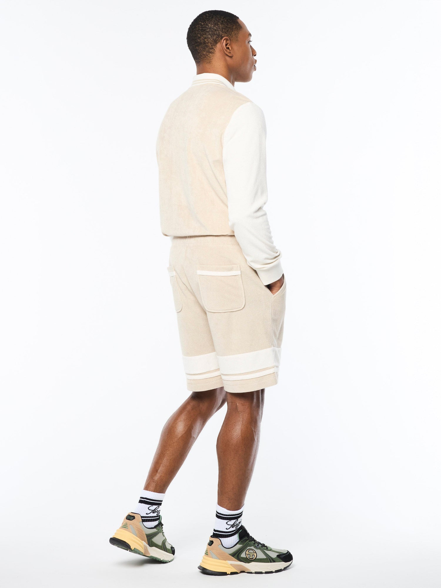 Men | Alvar Short | Fog
