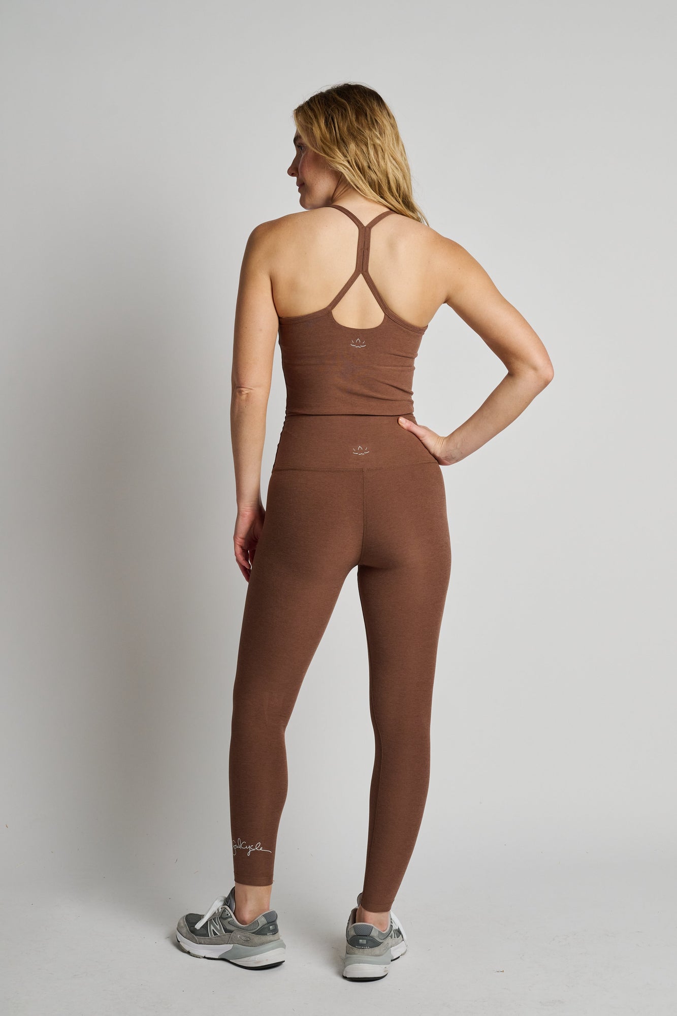 Beyond Yoga | Caught In The Midi Legging | True Chocolate Heather