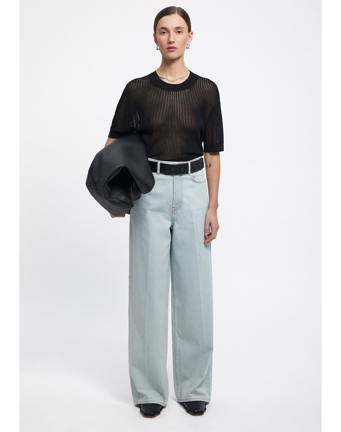 Shalott | Ribbed Relaxed T-Shirt | Black