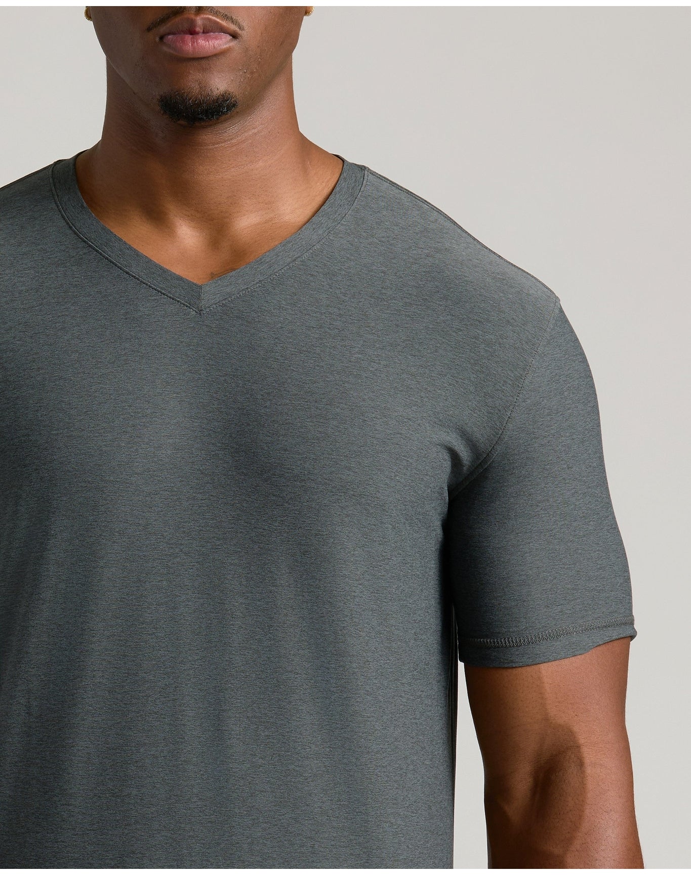Tall Active V-Neck | Charcoal Heather Gray