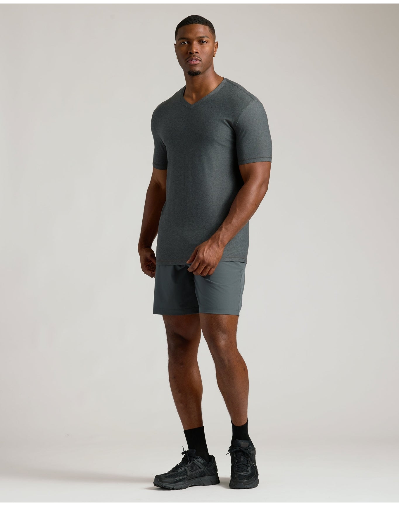 Tall Active V-Neck | Charcoal Heather Gray