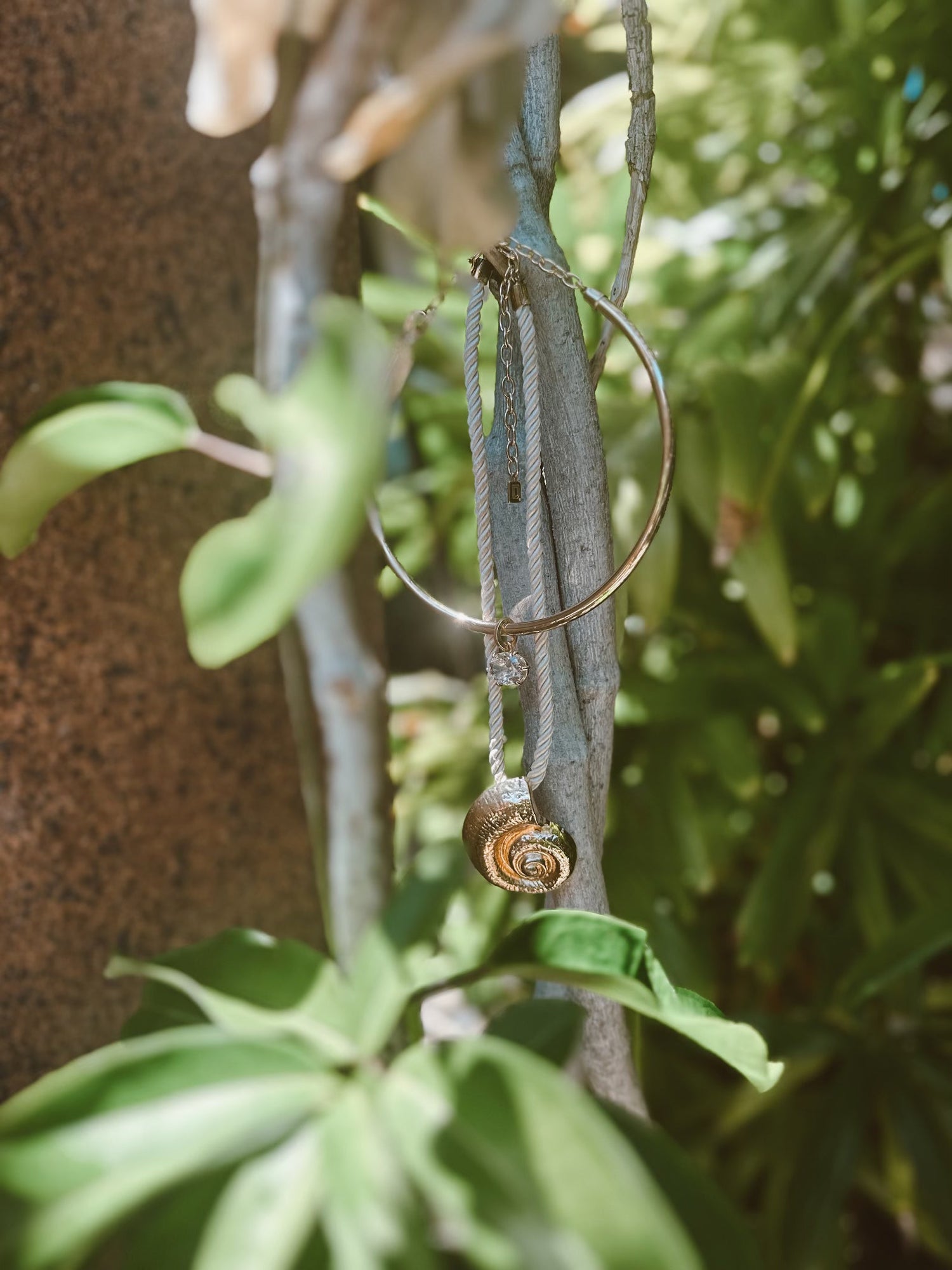 Vegas Necklace | Ivory/Gold