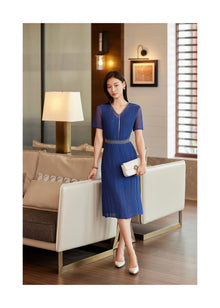 V-neck Waist-fitted Dress | Blue