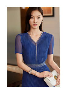 V-neck Waist-fitted Dress | Blue