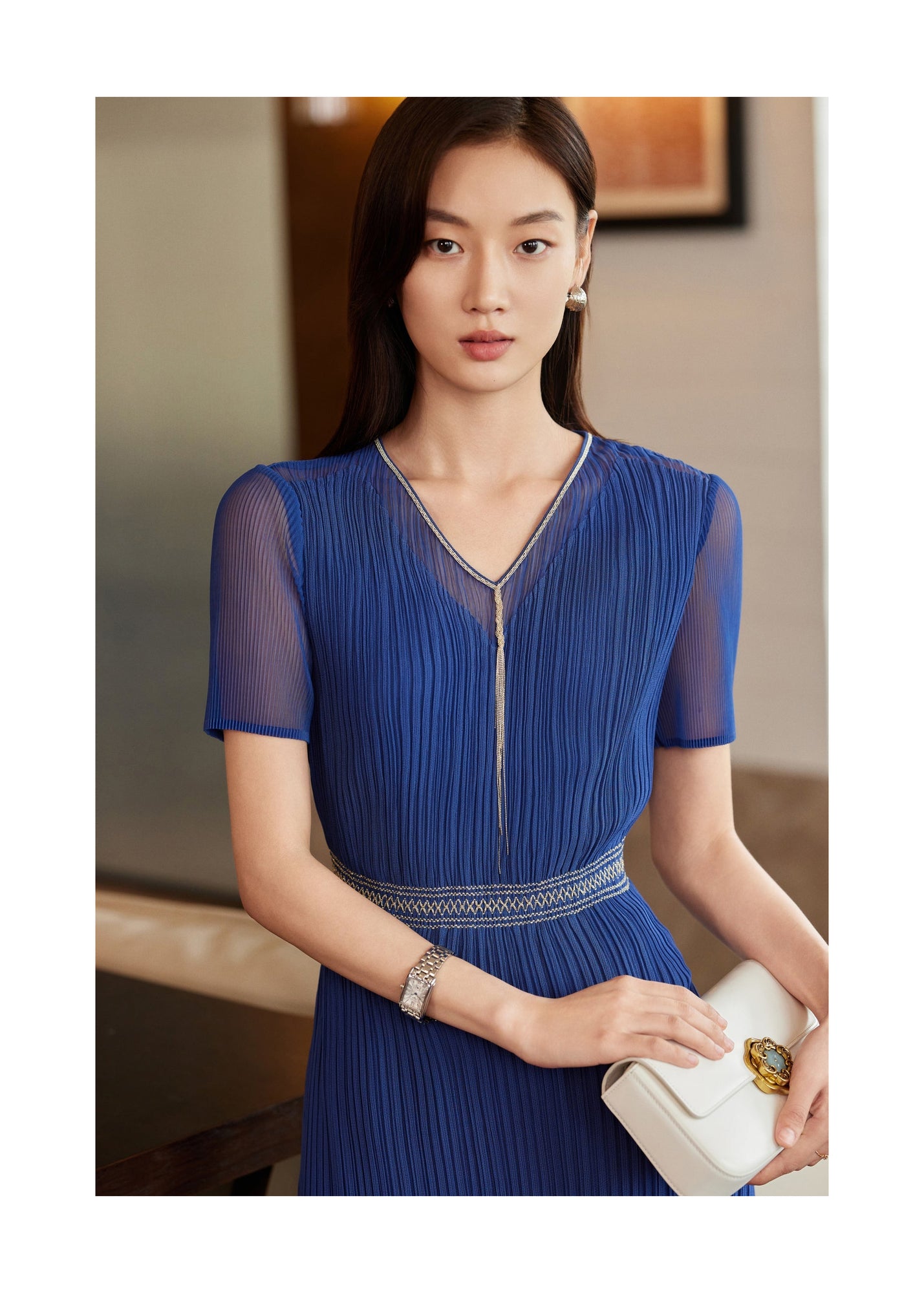 V-neck Waist-fitted Dress | Blue