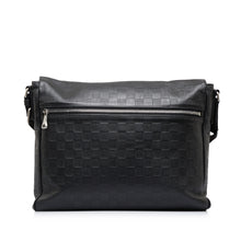 Louis Vuitton Pre-Owned Damier Infini District MM | Women | Black