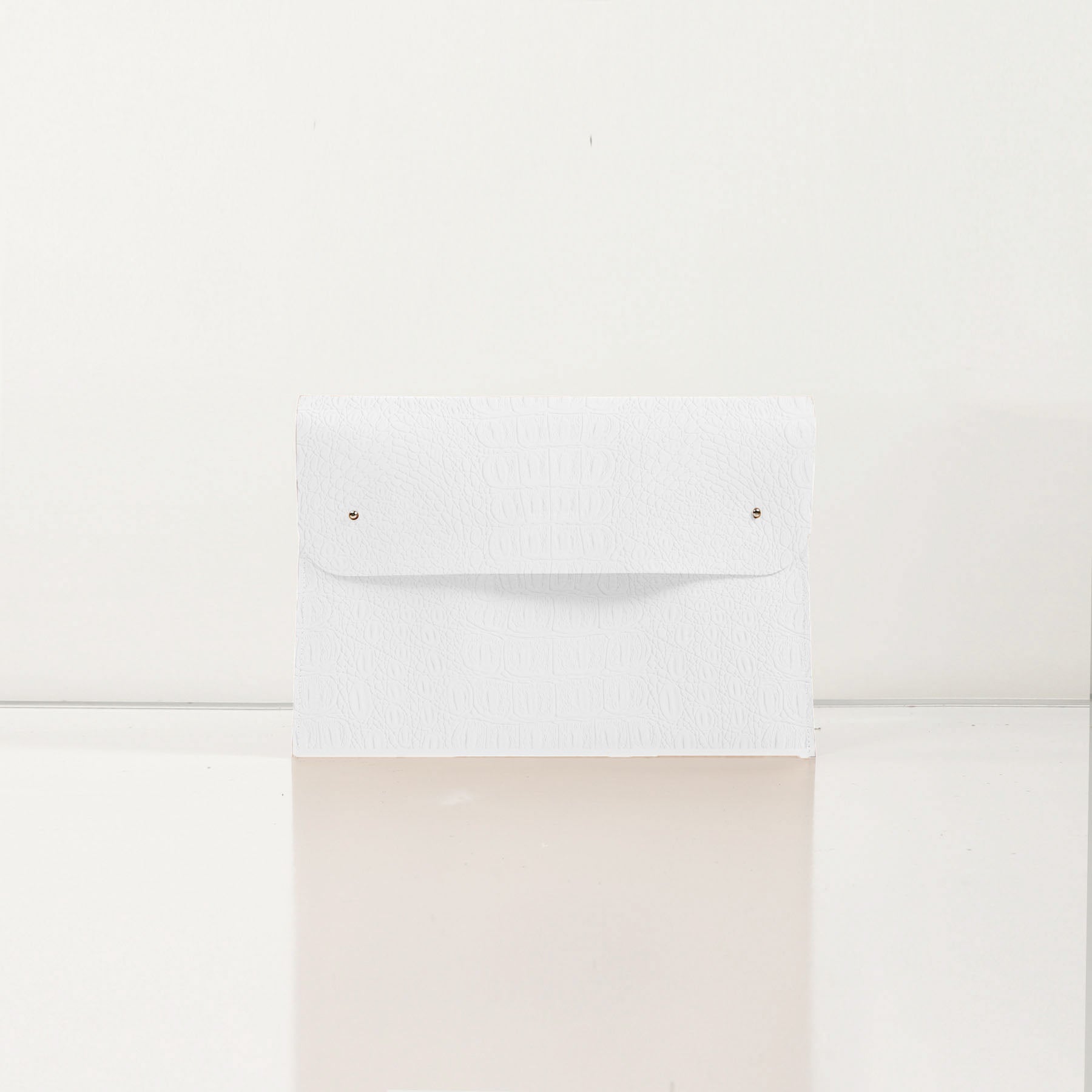 Croco Laptop Case | White