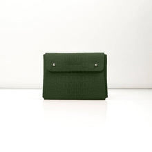 Croco Medium Pouch | Green