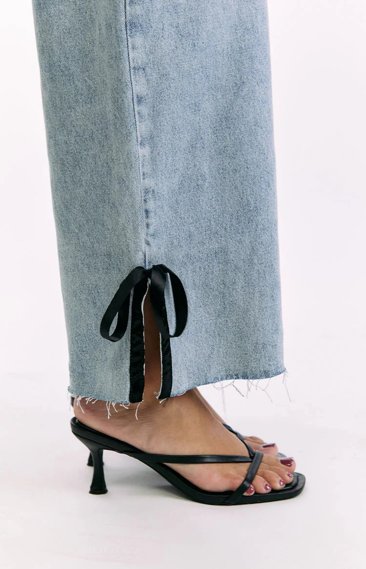 Willabelle Denim Bow Hem Low Rise Jeans | Light Wash