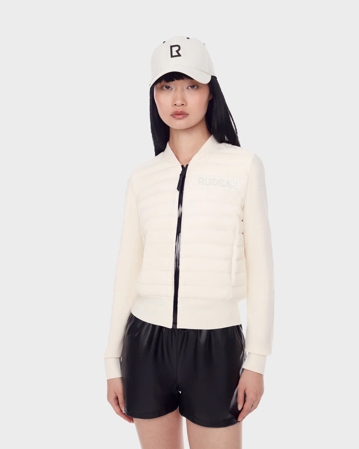 Women | MAI - 8123017 | Iceland