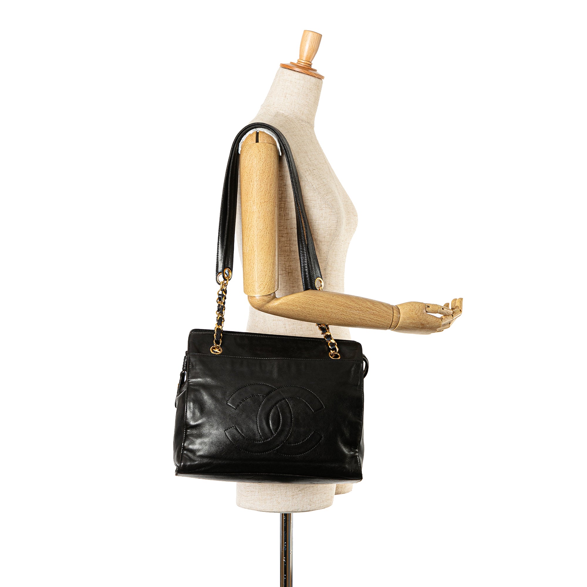 Chanel | Pre-Owned CC Lambskin Chain Tote | Black