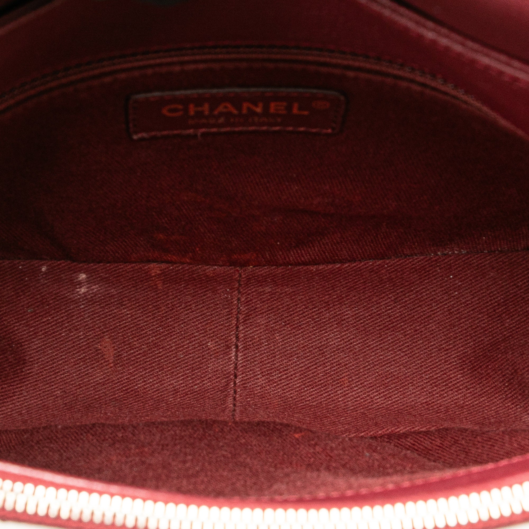 Chanel | Pre-Owned Medium Calfskin Coco Curve Flap | Red/Dark Red