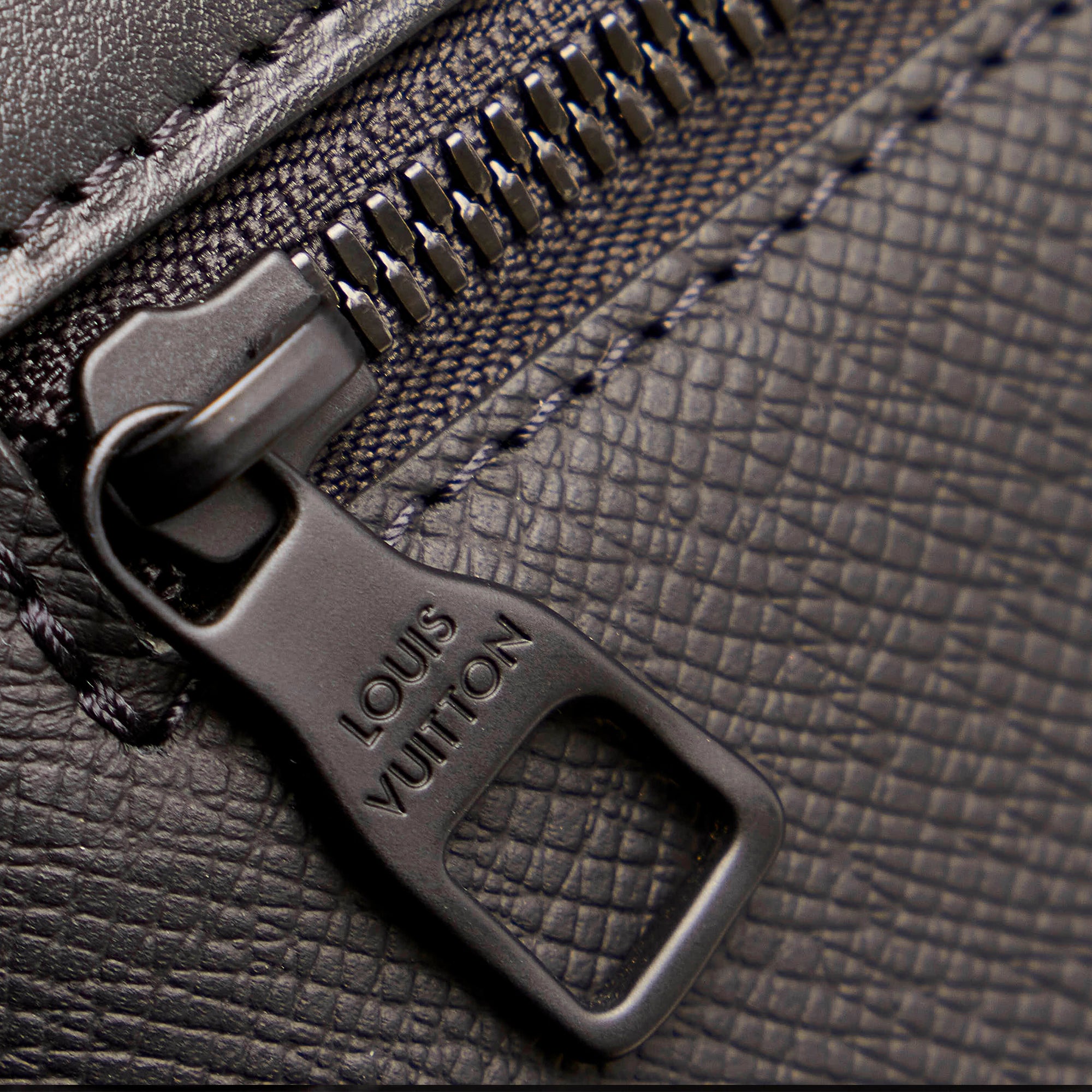 Louis Vuitton | Pre-Owned Taiga Rainbow Steamer PM | Black/Multi