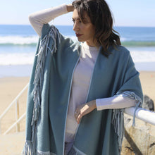 Unisex | Santa Fe Cape | Light Grey