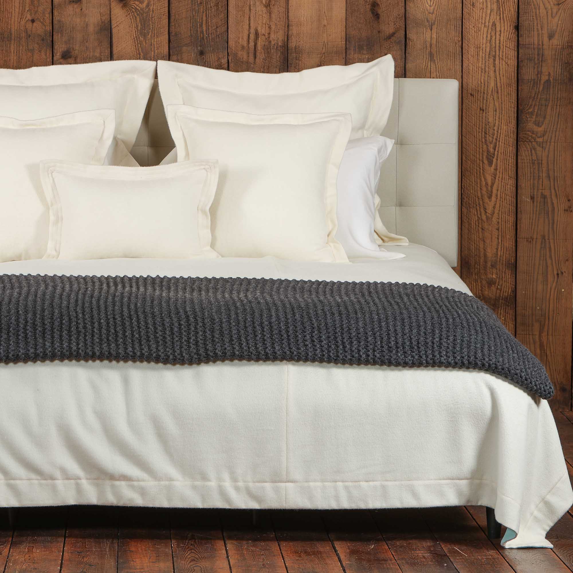 Morgan Throw | Charcoal