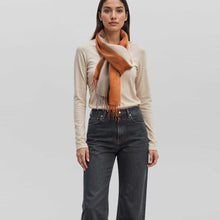 Derby Wrap | Firecracker/Light Taupe