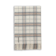 Home | Wellington Throw | Ivory / Beige