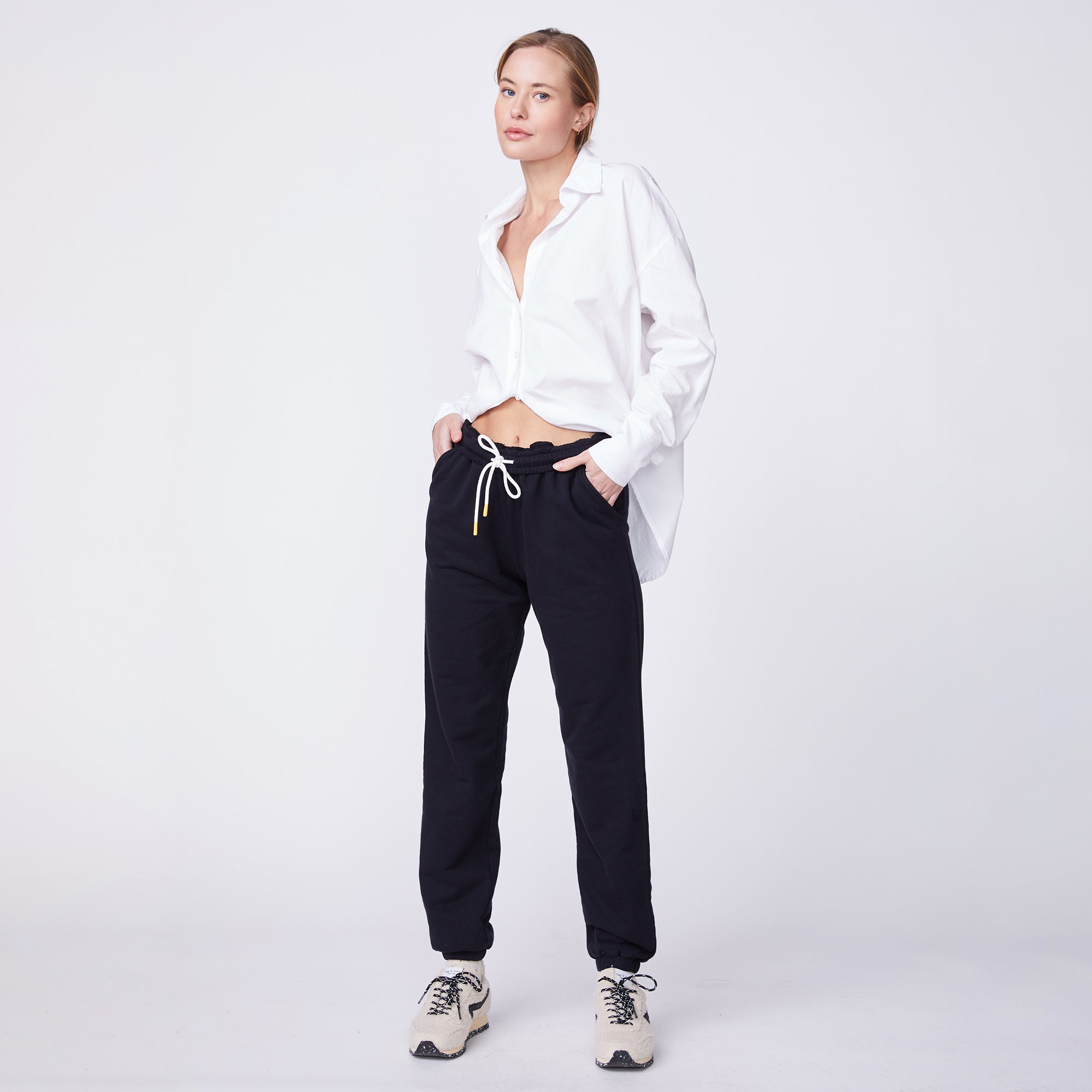 90's Classic Joggers | Women | Black