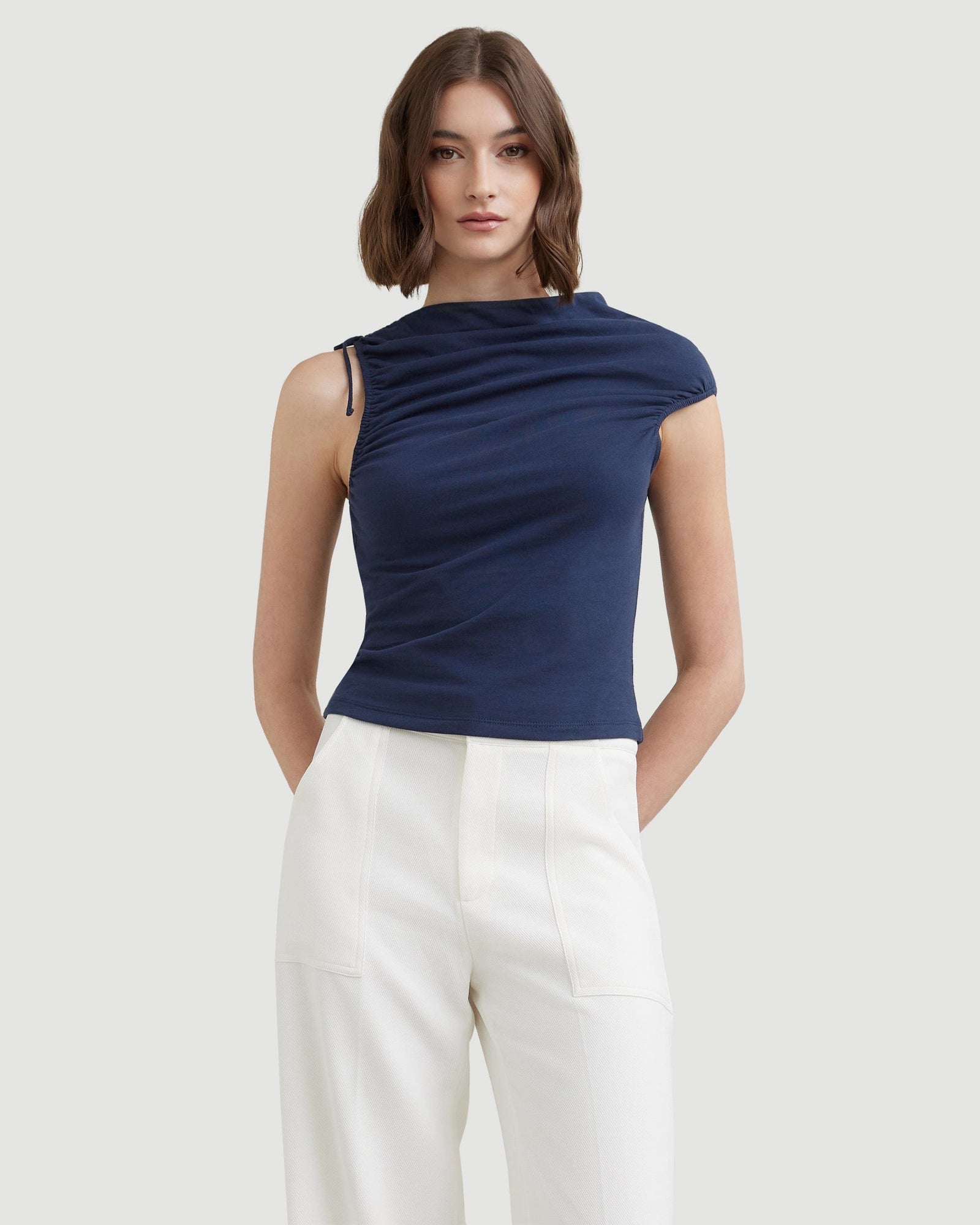 Laura | Delphine Ruched Sleeveless Tee in Size Small