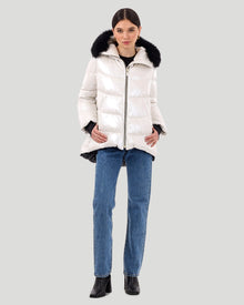 Après-Ski Jacket With Detachable Toscana Shearling Lamb Hood Trim | Women | Platinum x Black (V3)