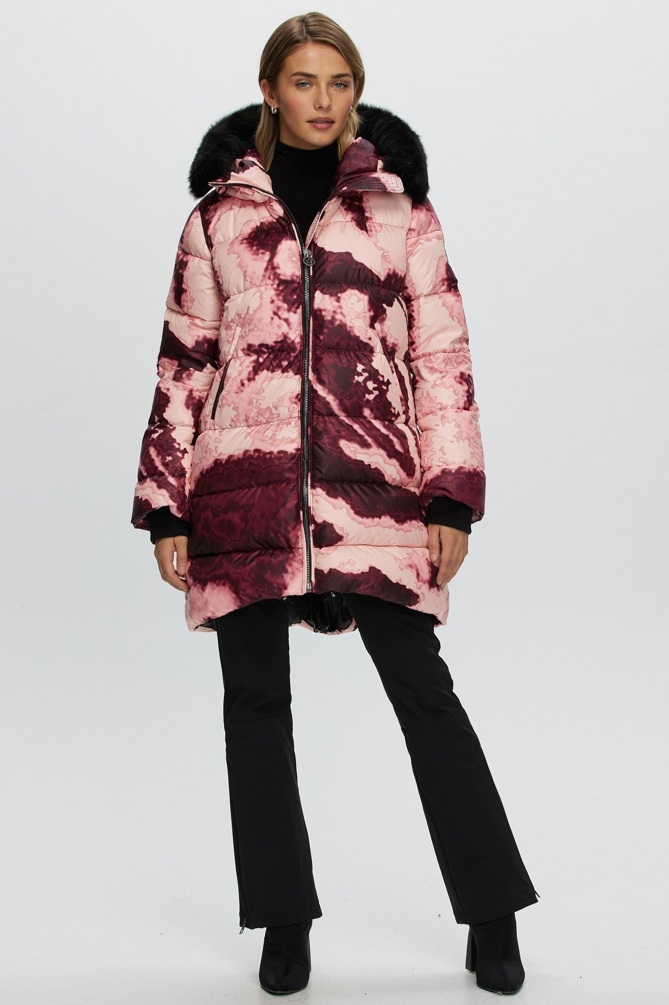 Après-Ski Jacket With Detachable Toscana Shearling Lamb Hood Trim | Women | Burgundy Abstract x Black (V2)