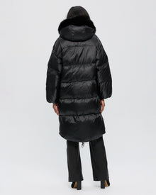 Après-Ski Jacket With Detachable Toscana Shearling Lamb Hood Trim | Women | Black x Black (V9)