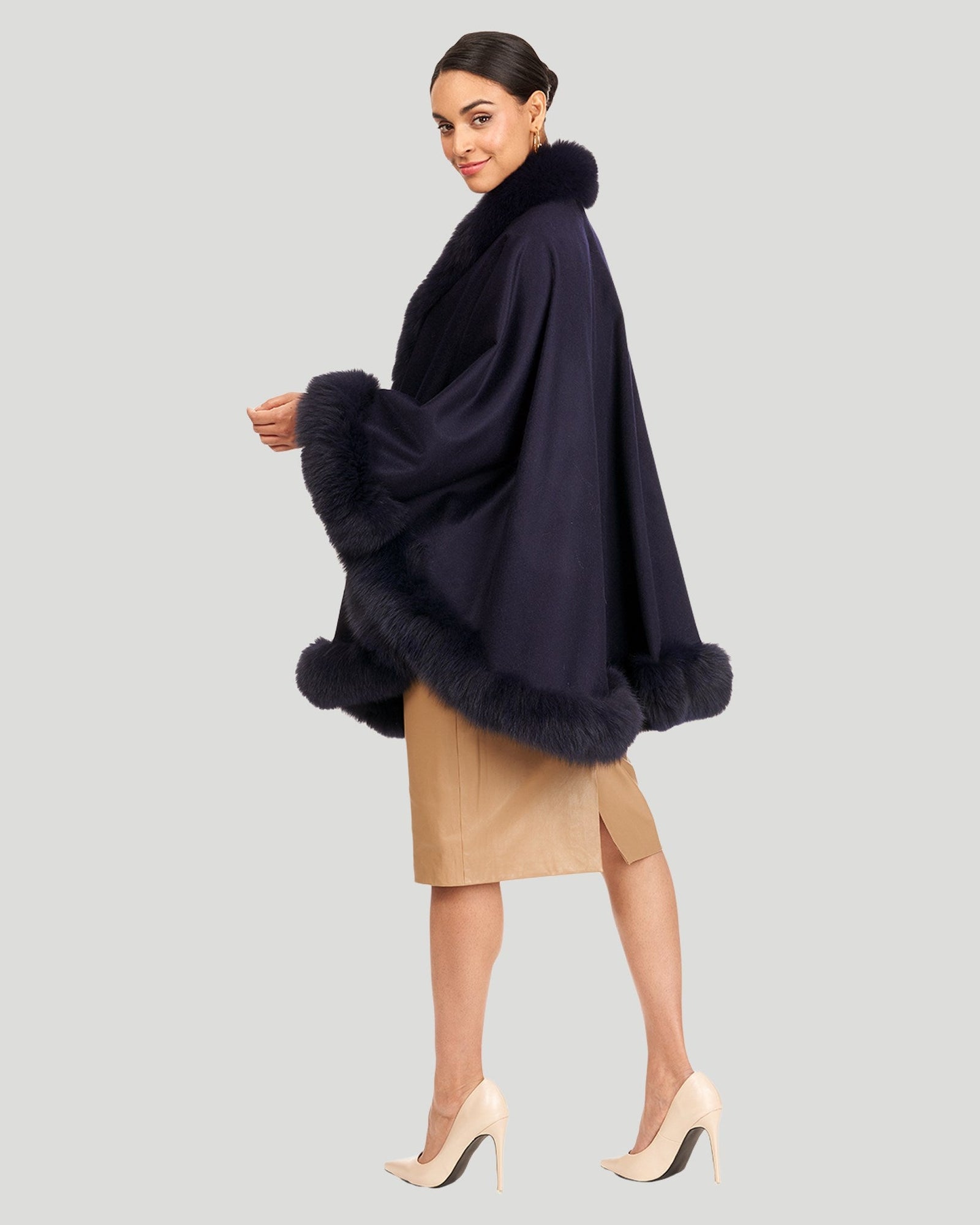 Cashmere Cape With Fox Trim | Women | Navy