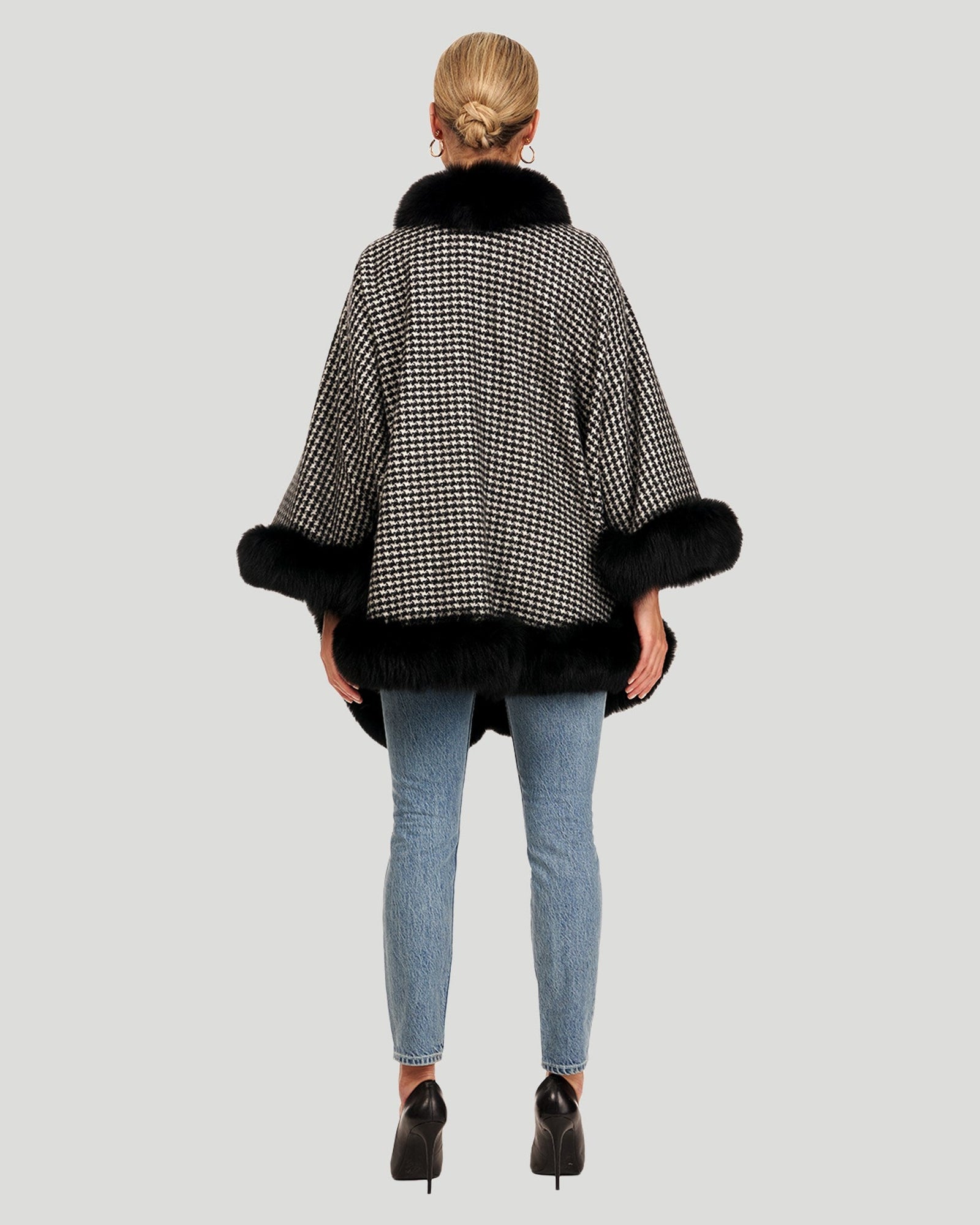 Cashmere Caplet With Fox Trim | Women | Houndstooth