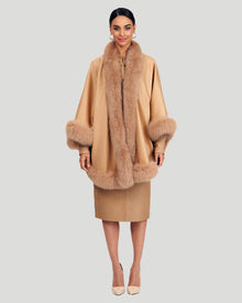 Cashmere Caplet With Fox Trim | Women | Light Camel