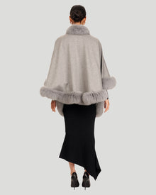 Cashmere Caplet With Fox Trim | Women | Light Gray