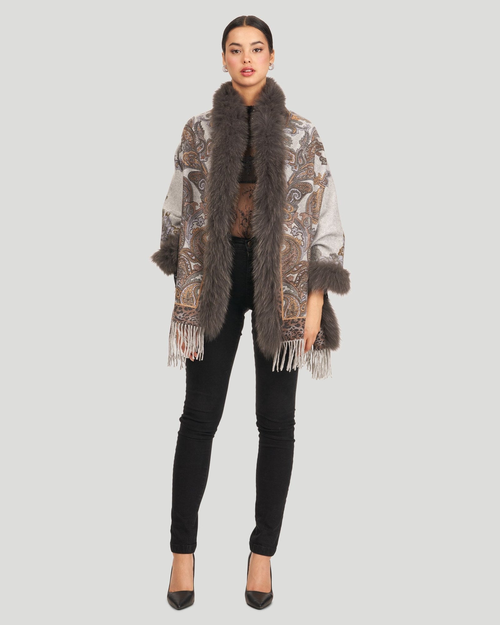 Double Faced Cashmere Stole With Fo Trim | Women | Gray Paisley x Animal Print