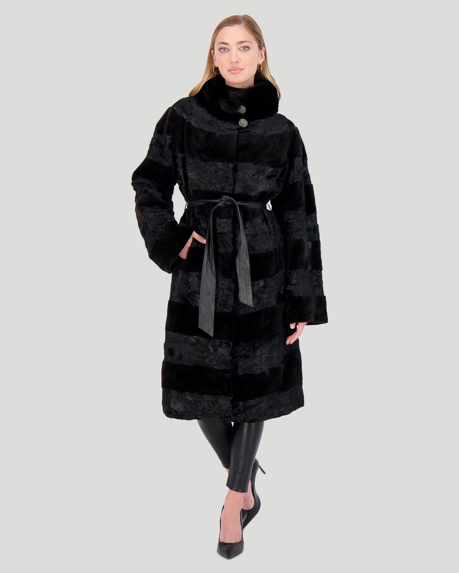 Lamb And Mink Sections Short Coat | Women | Black (V1)