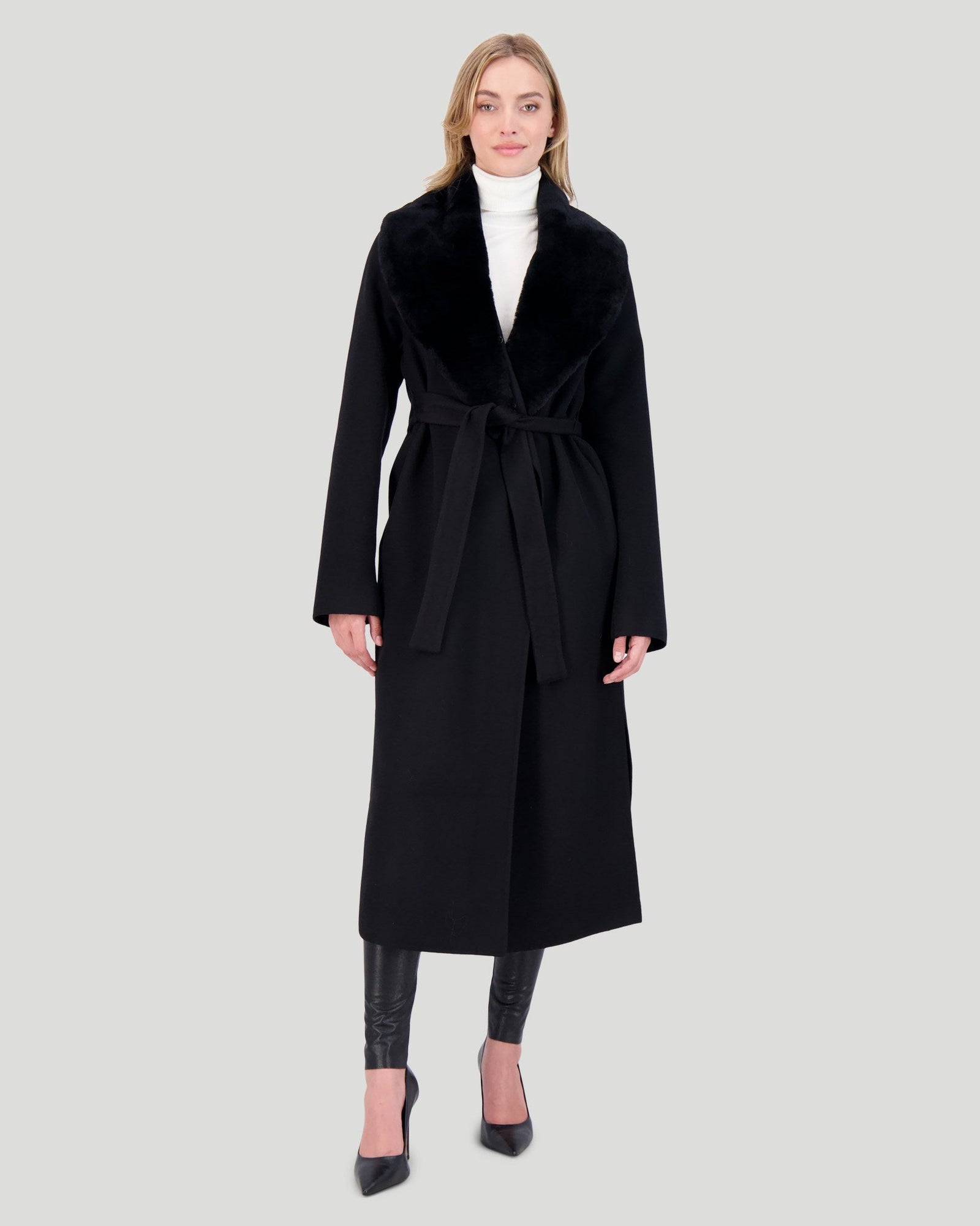 Loro Piana Wool Short Coat With Select Shearling Lamb Collar | Women | Black (V1)