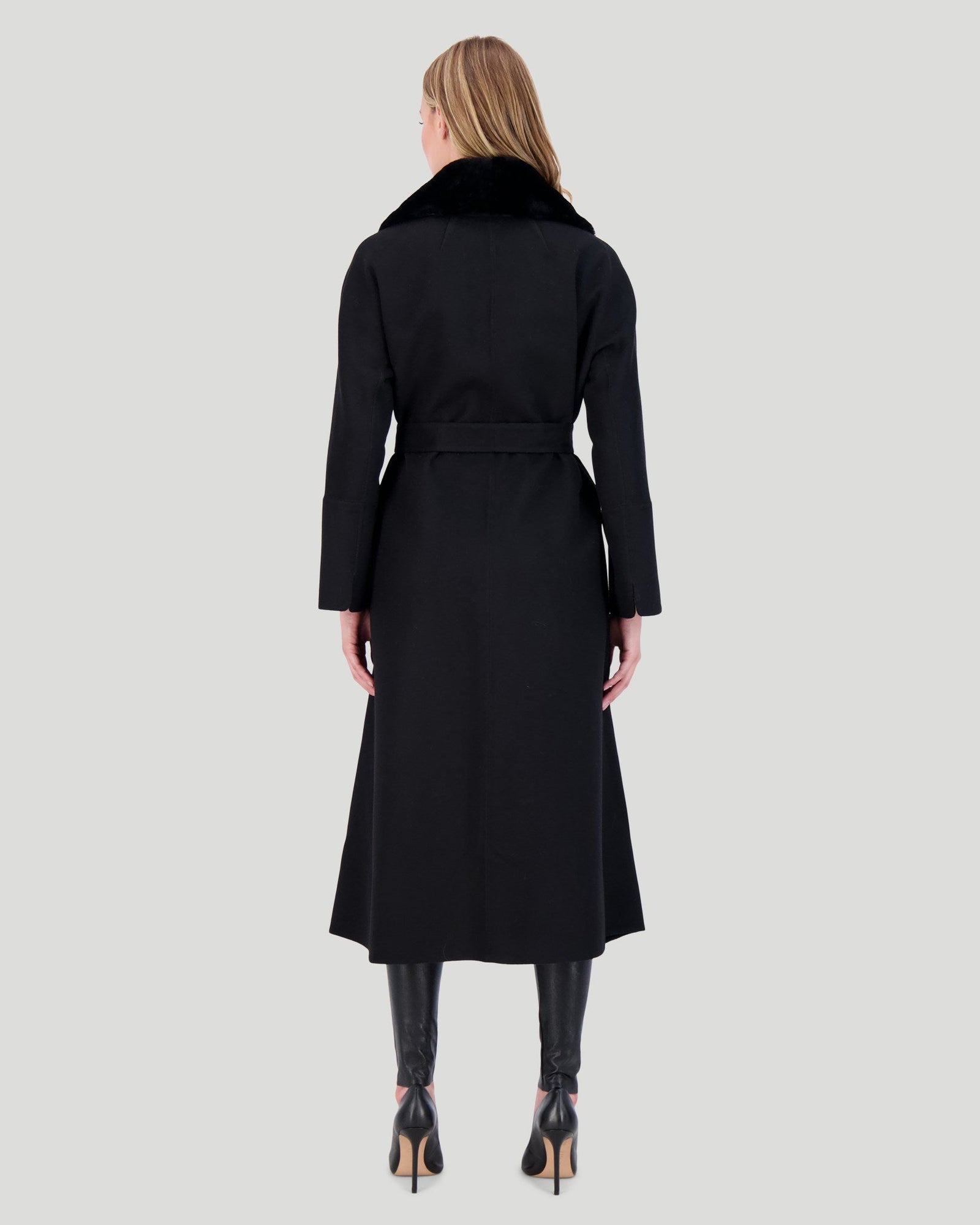 Loro Piana Wool Short Coat With Select Shearling Lamb Collar | Women | Black (V2)