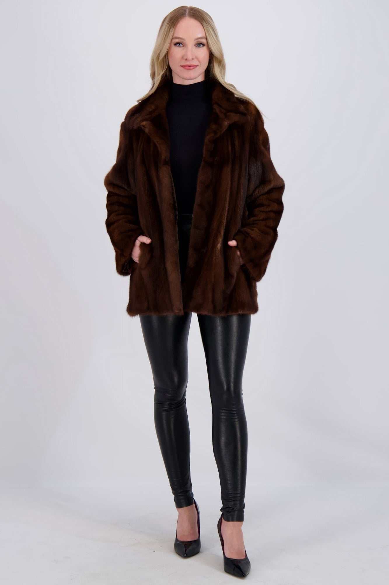 Mink Jacket With Stand Collar | Women | Scanbrown