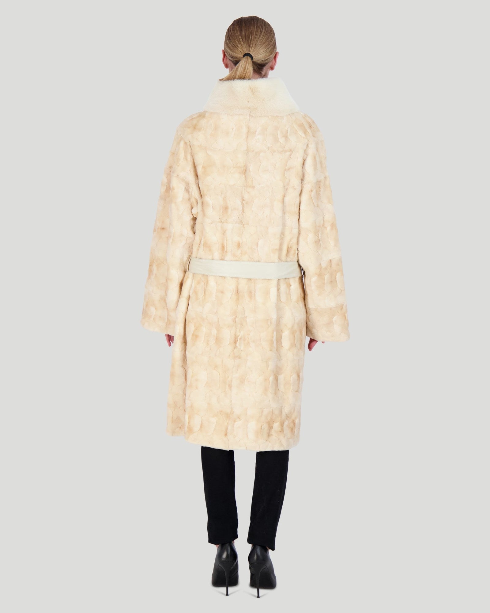 Mink Sections Short Coat | Women | Pearl