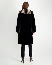 Mink Short Coat Chinchilla Collar | Women | Blackglama