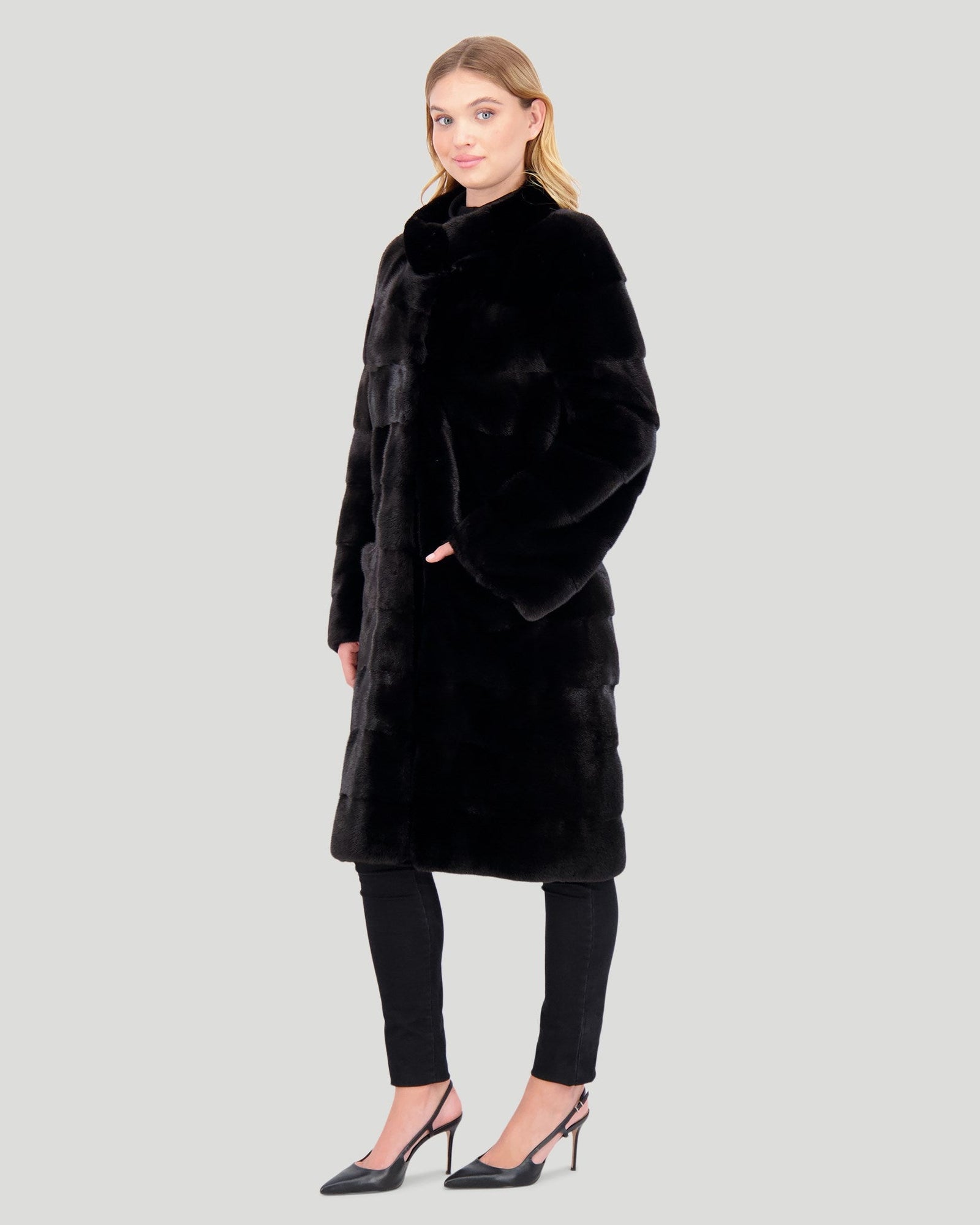 Mink Short Coat | Women | Blackglama (V2)