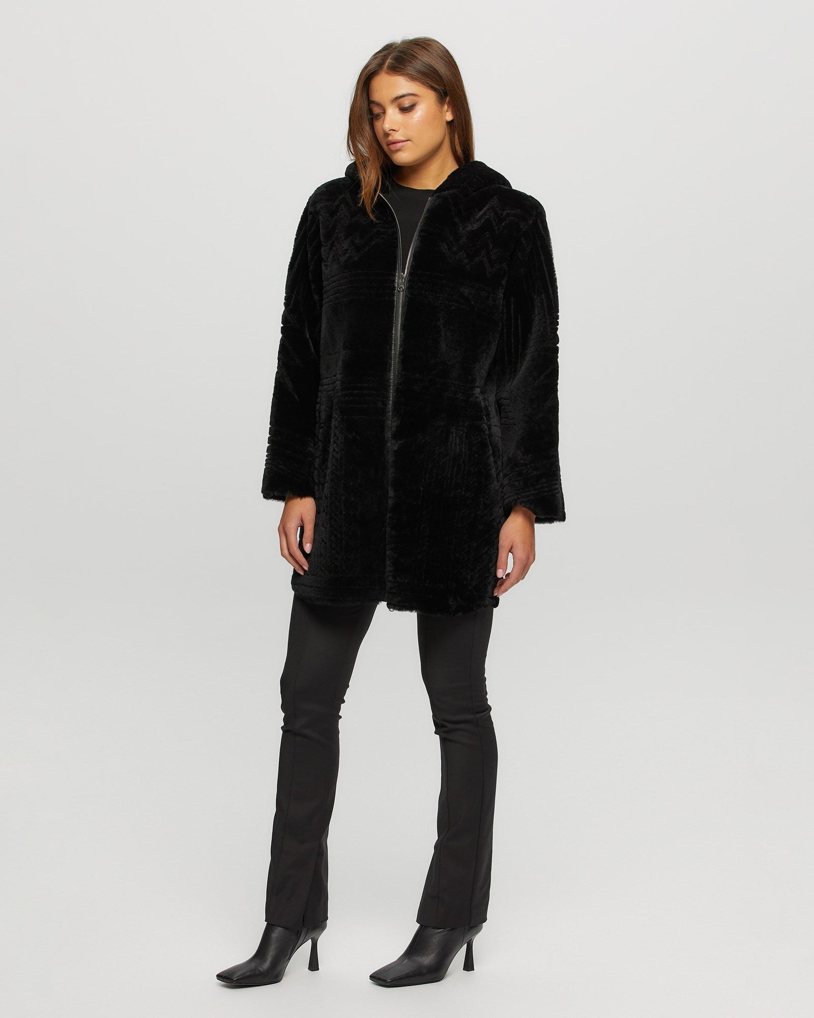 Reversible Select Shearling Lamb Parka With Grooved Pattern | Women | Black