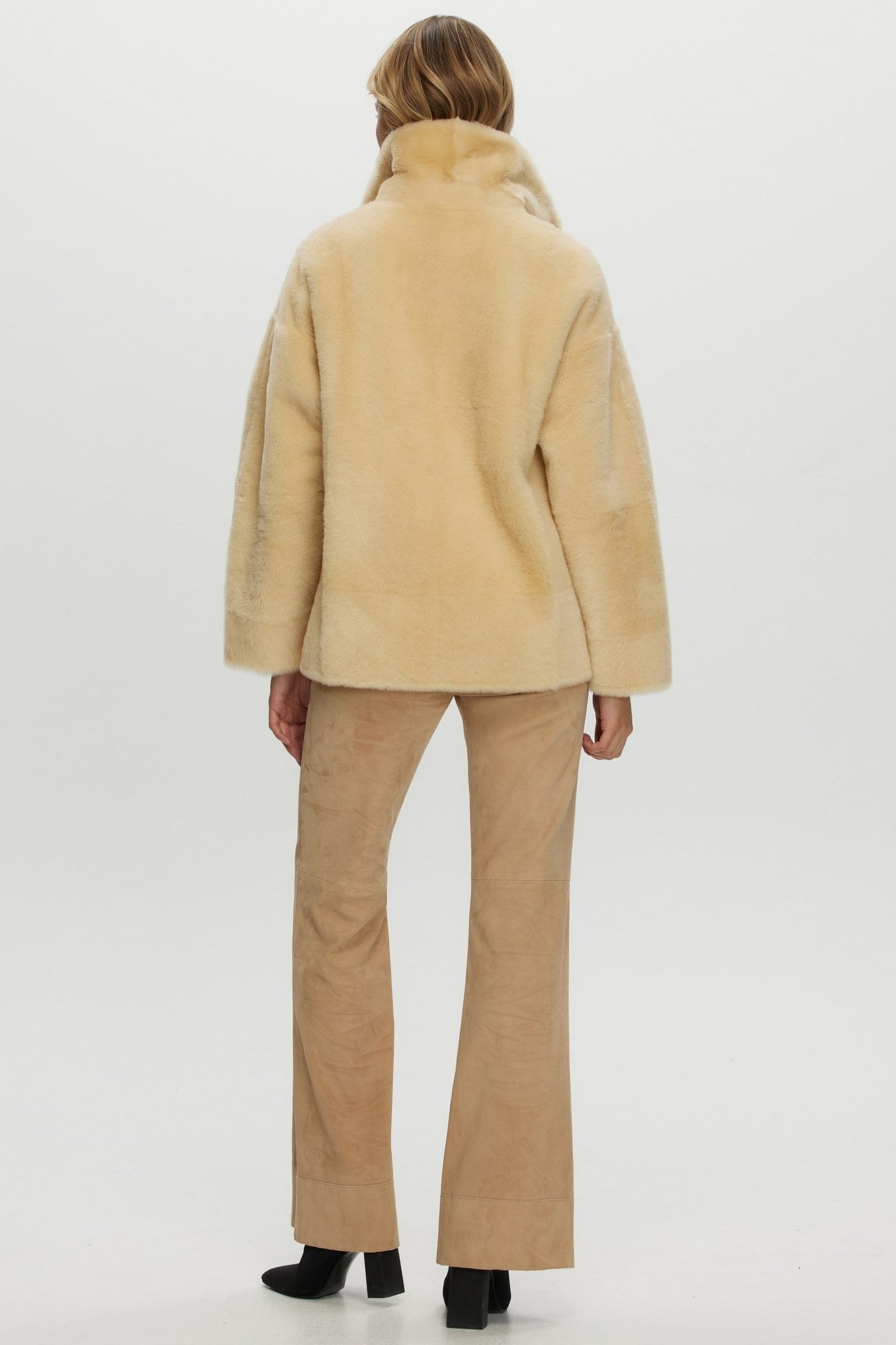 Reversible Shearling Lamb Jacket | Women | Light Yellow