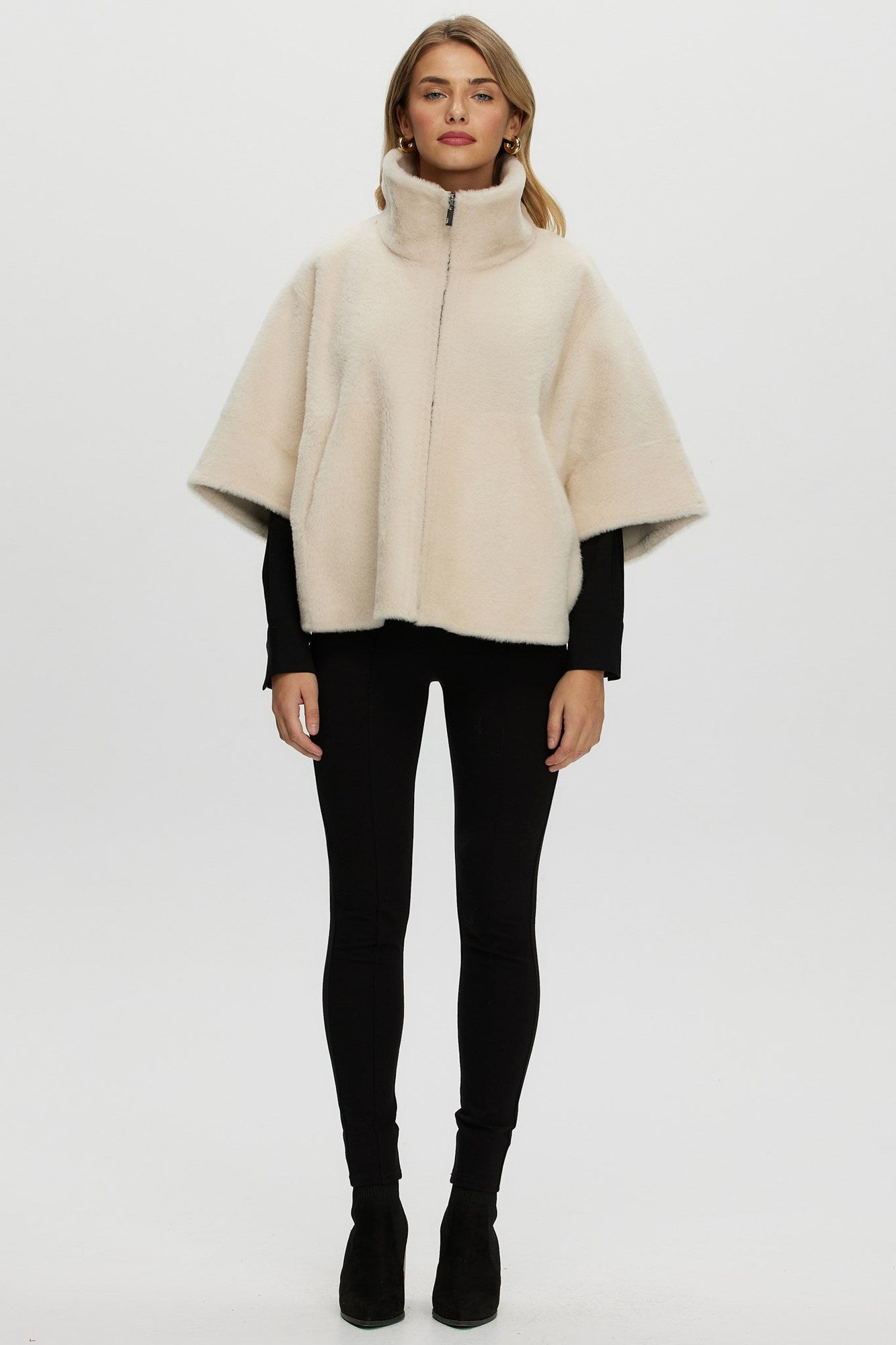 Reversible Shearling Lamb Short Sleeve Zip Cape | Women | Cream