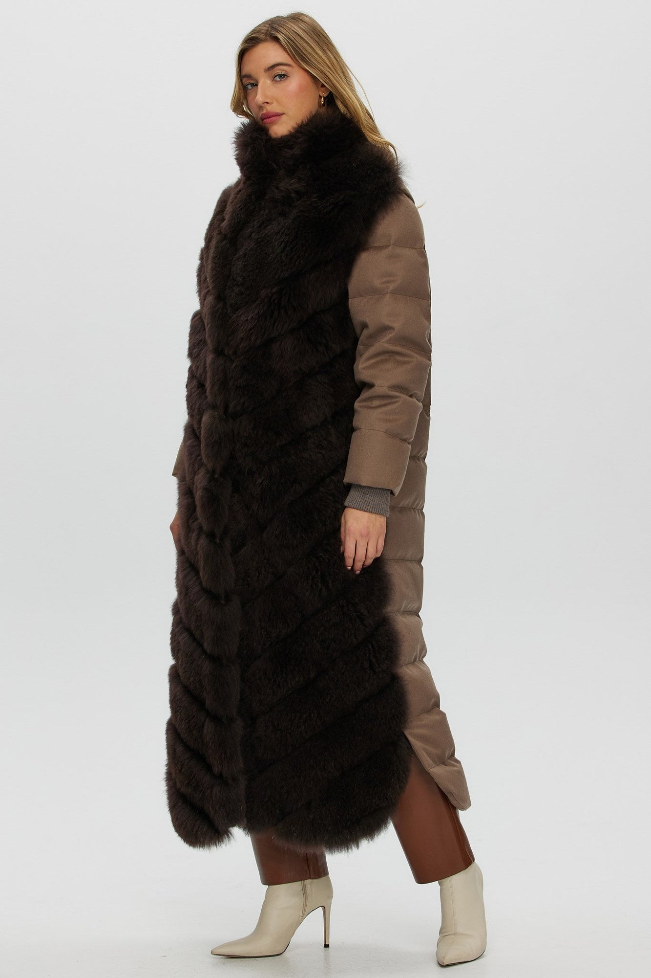 Select Cashmere Goat Diagonal Coat With Loro Piana Cashmere Sleeves And Back | Women | Brown x Brown