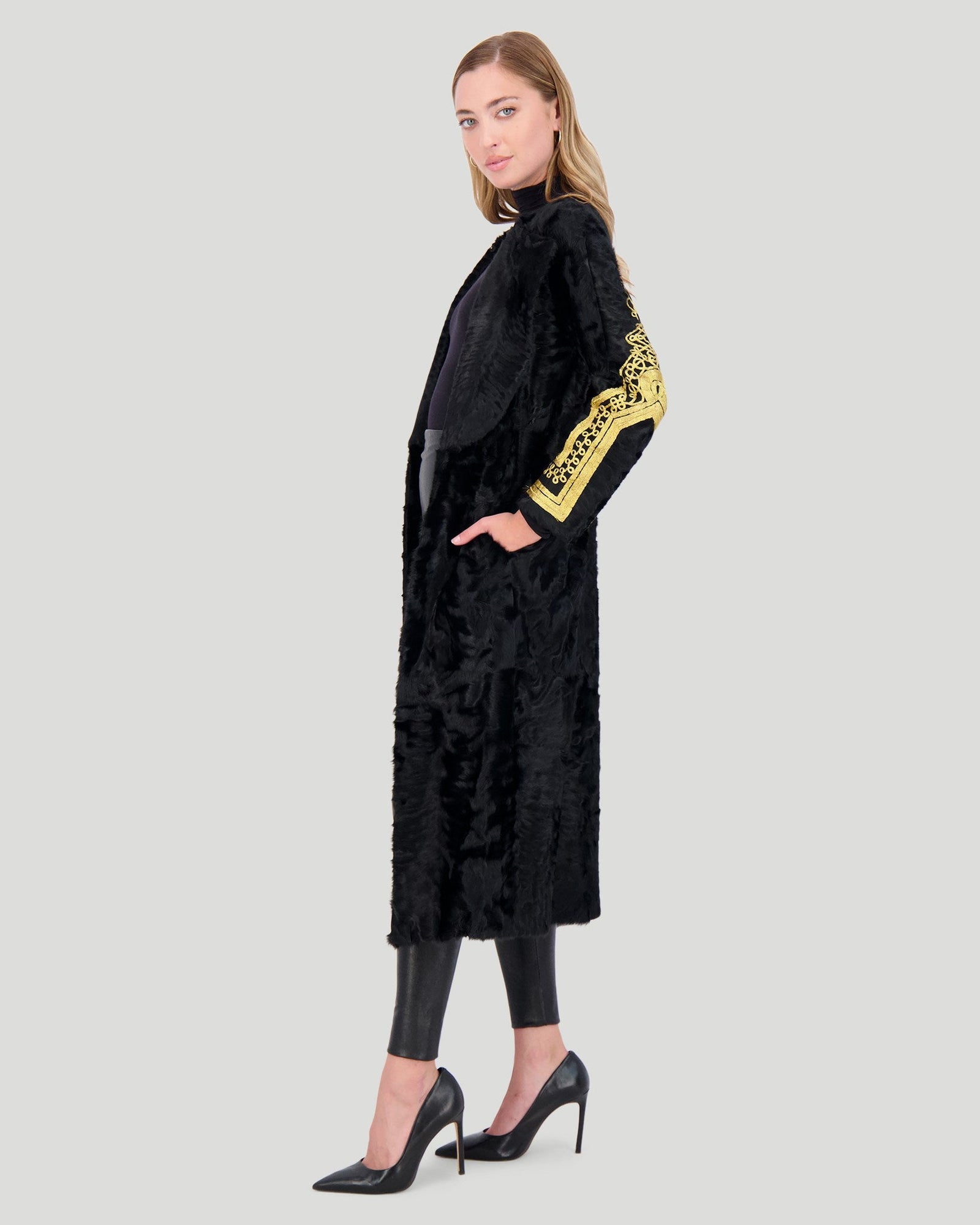 Select Lamb Short Coat With Embroidery | Women | Black x Gold