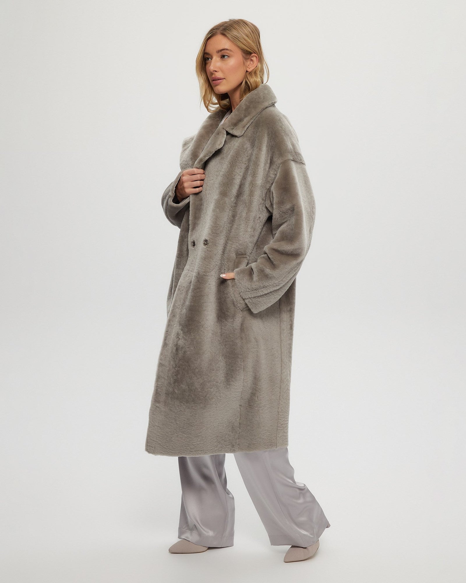 Select Shearling Lamb Short Coat | Women | Light Grey