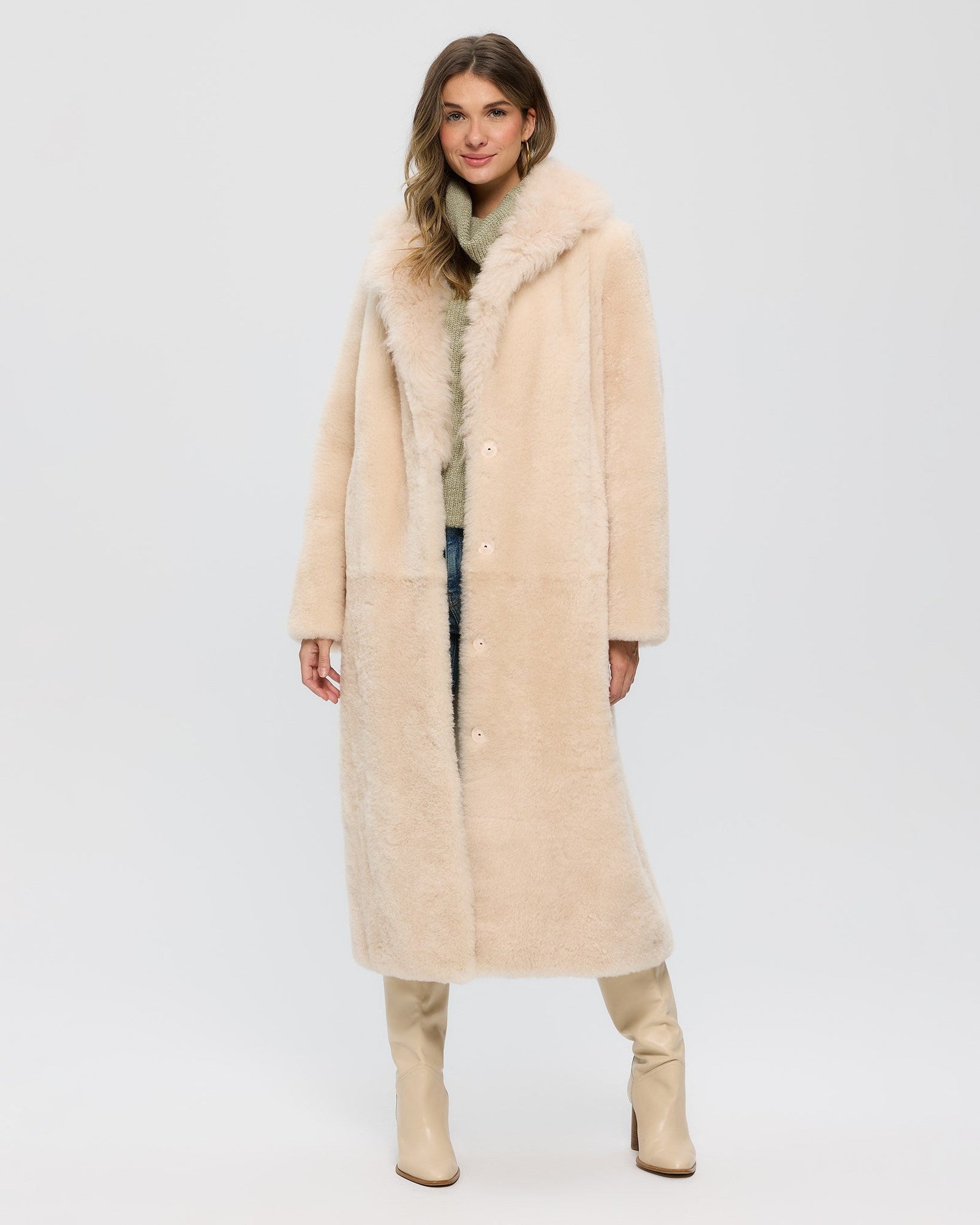 Sheared Select Cashmere Goat Coat With Select Cashmere Goat Collar | Women | Light Beige