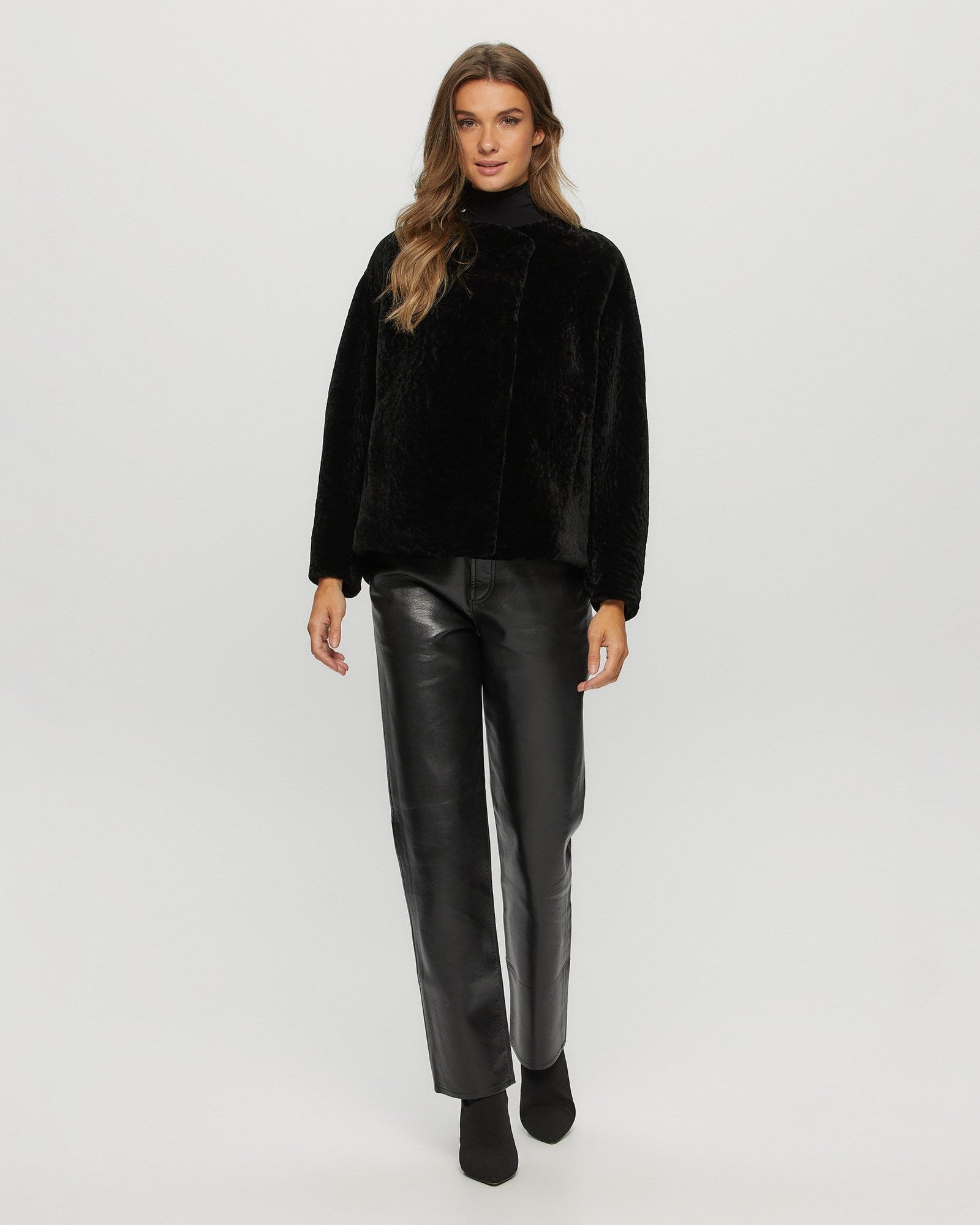 Textured Shearling Lamb Jacket | Women | Black (V2)