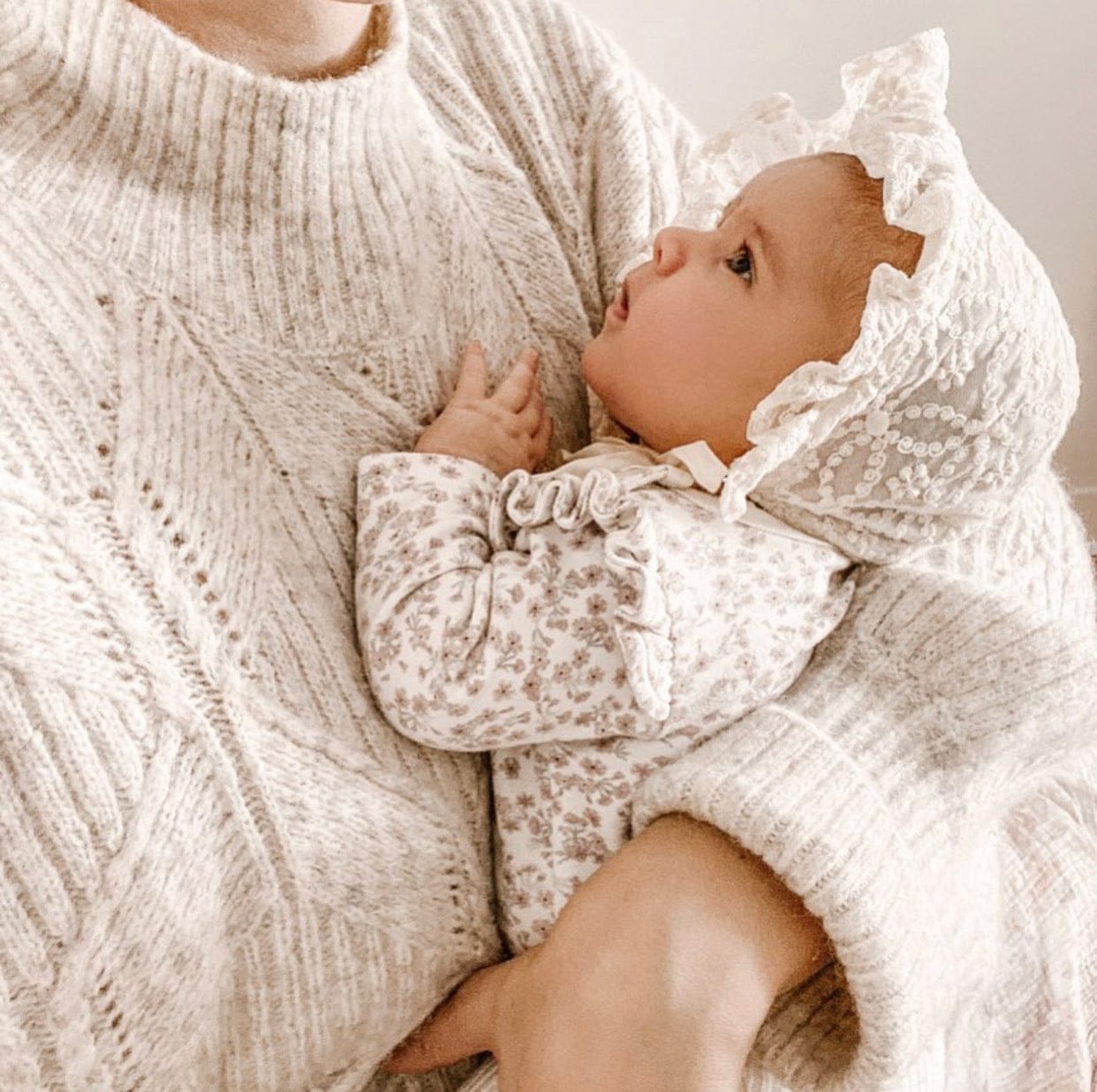 Ivory Lace Bonnet - Petite Maison Kids