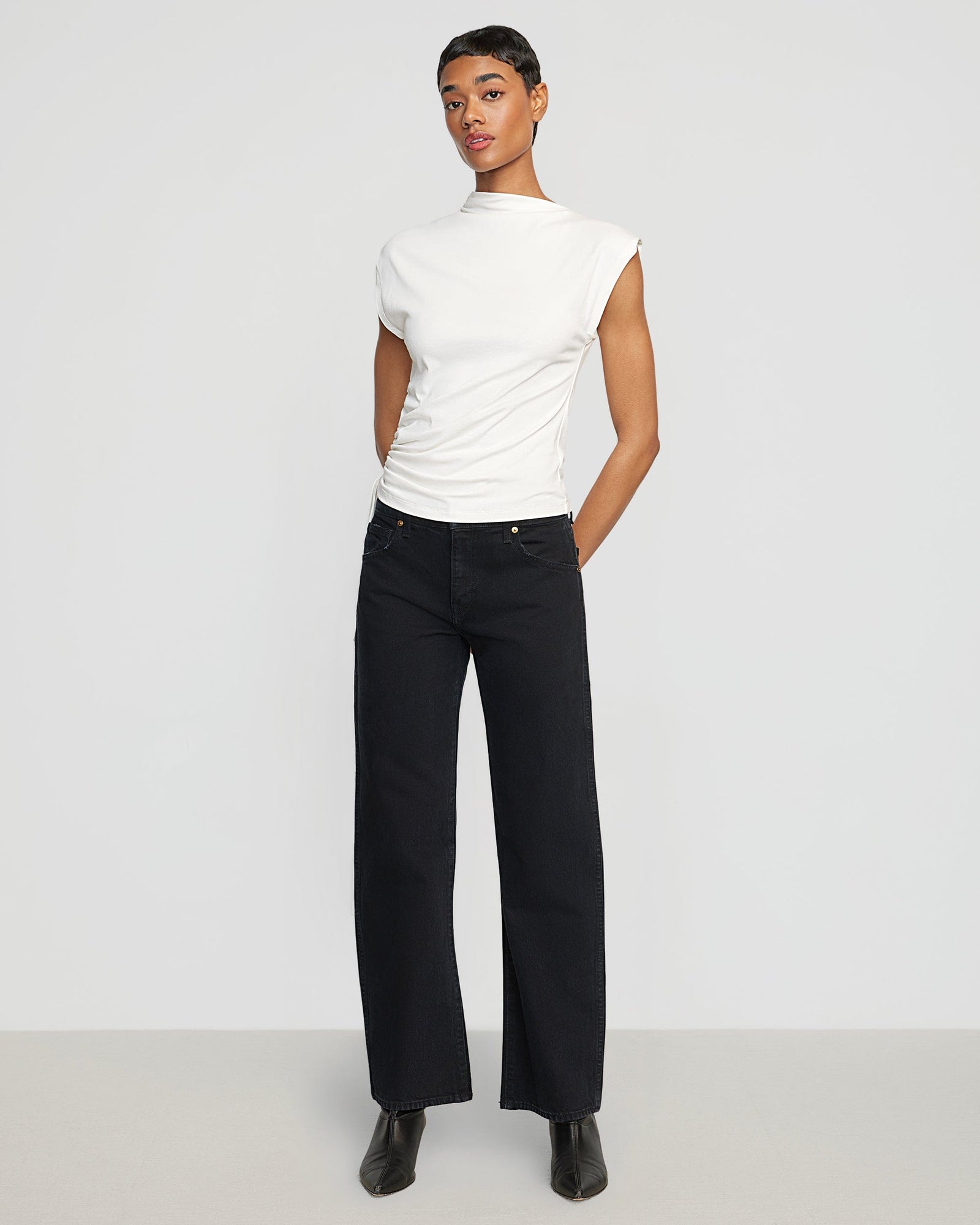 Simone | Jocelyn Asymmetrical Ruched Side Sleeveless Tee in Size Small