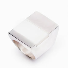 Icarus Ring | Silver | White Agate