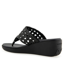 Ivie Sandal Wedge | Black Raffia